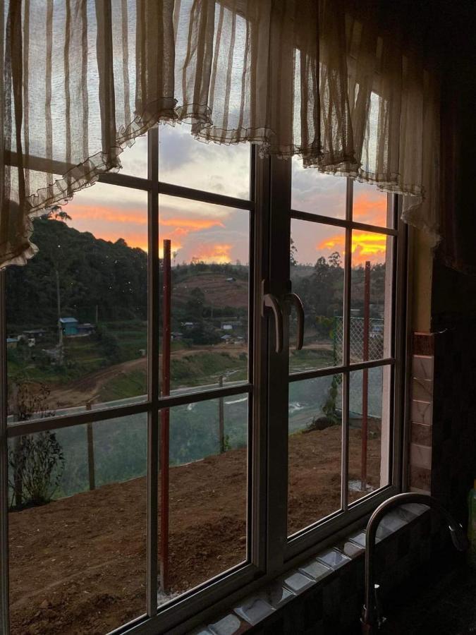 Keshiya Holiday Home นูวาราเอลิยา ภายนอก รูปภาพ