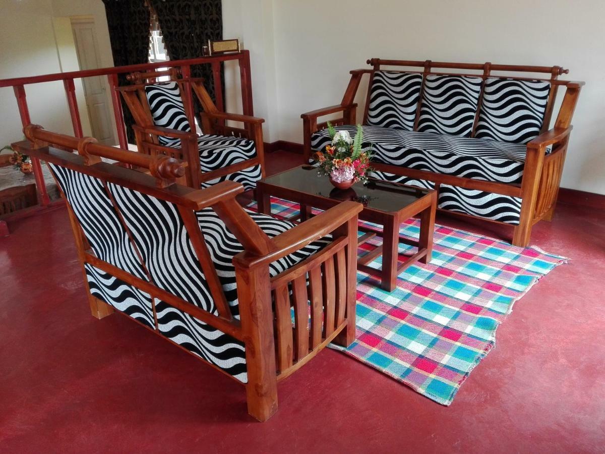 Keshiya Holiday Home นูวาราเอลิยา ภายนอก รูปภาพ
